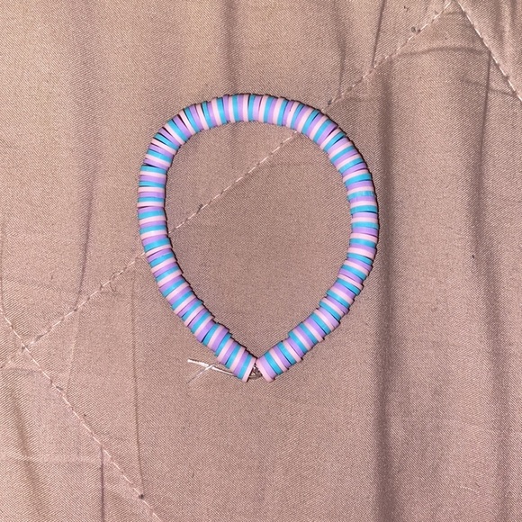 light pink, light blue and light purple bracelet - Picture 2 of 3
